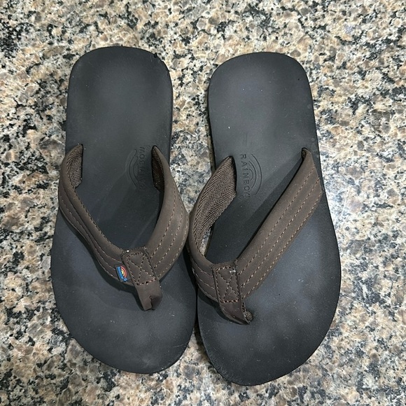 Children’s unisex Rainbow flip flops Size 2/3 GUC *Free Shipping* - Picture 2 of 10